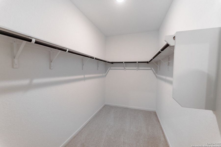 Spacious, unfurnished interior of a new home in Mesa Vista, Von Ormy (Image 12).