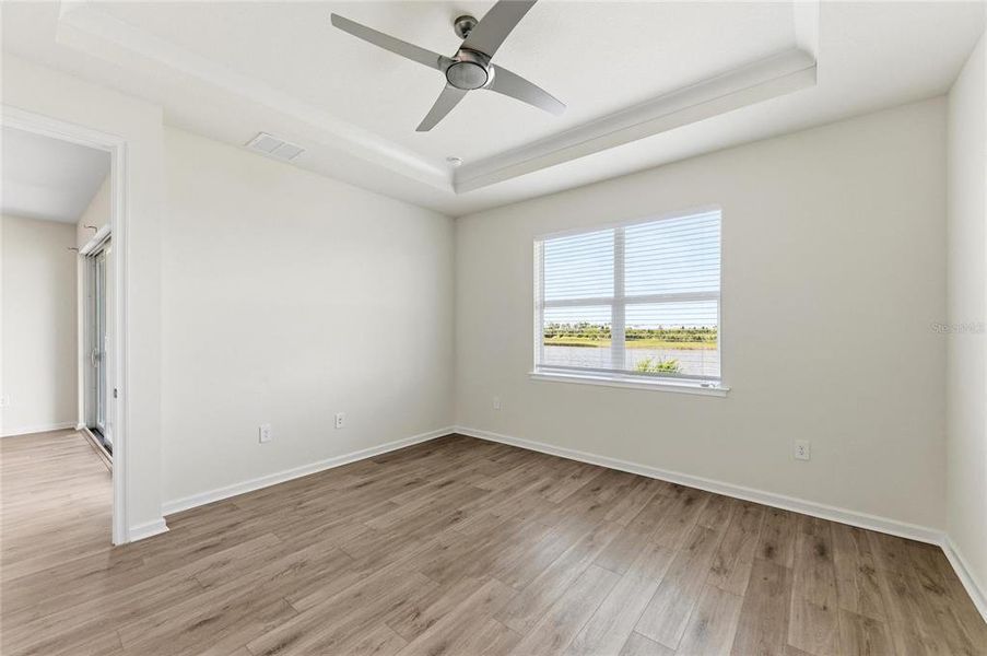 Spacious, unfurnished interior of a new home in , Venice (Image 35).