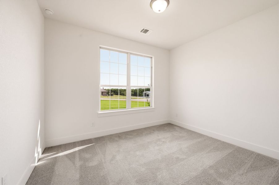 Spacious, unfurnished interior of a new home in Saddleback Estates, Boyd (Image 37).