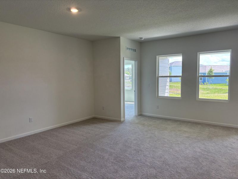 Spacious, unfurnished interior of a new home in , Palm Coast (Image 11).