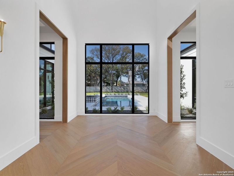 Spacious, unfurnished interior of a new home in , San Antonio (Image 44).