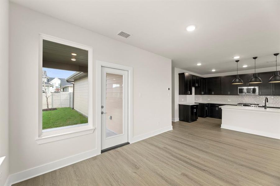 10. 3136 Lenton - Dining (2)