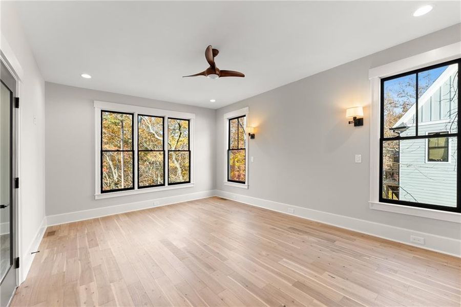 Spacious, unfurnished interior of a new home in , Dahlonega (Image 40).