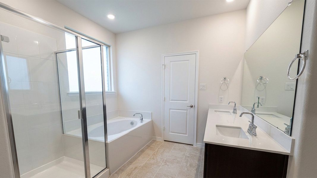 Furnished interior view inside a new home in Lakewood Trails, Forney (Image 8). Furnished interior view inside a new home in Lakewood Trails, Forney (Image 8).