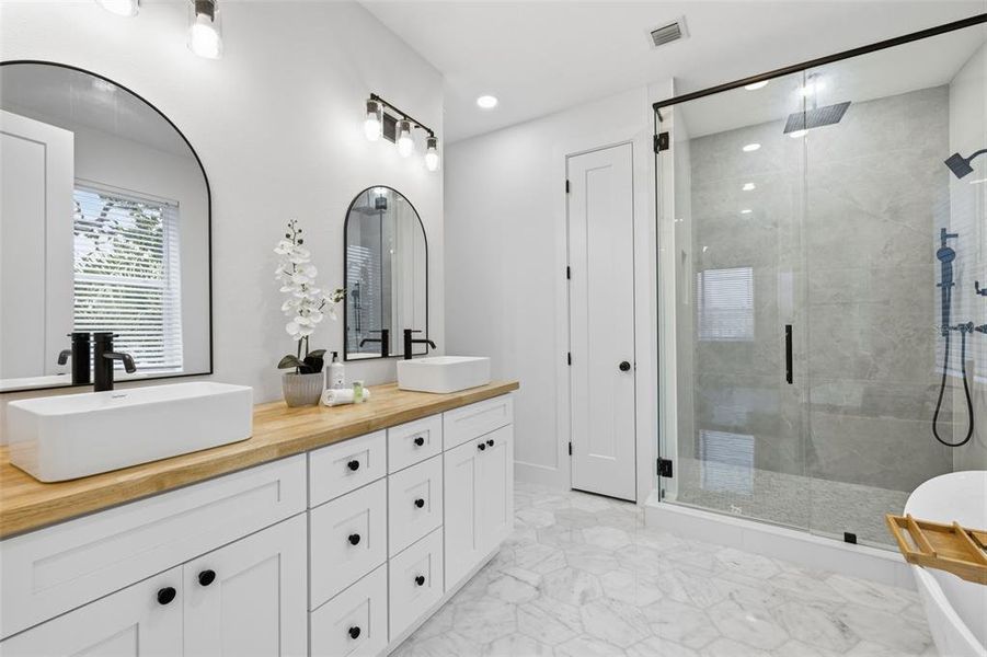 Furnished interior view inside a new home in , Tampa (Image 12).