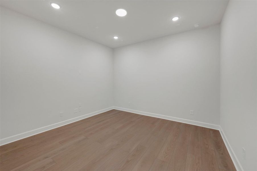 Spacious, unfurnished interior of a new home in ARTAVIA - Parkview Collection, Conroe (Image 24).