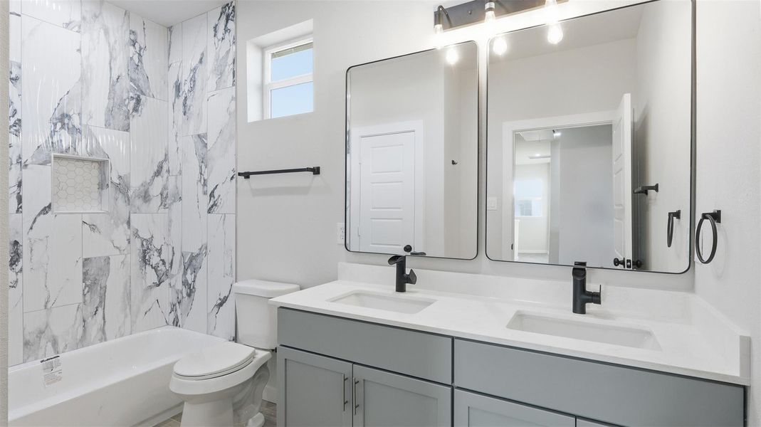 UPSTAIRS BATHROOM UPSTAIRS BATHROOM