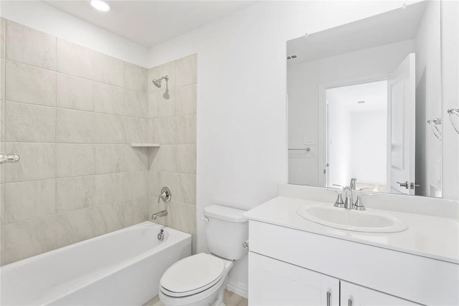 Furnished interior view inside a new home in River Ridge, Crandall (Image 7).