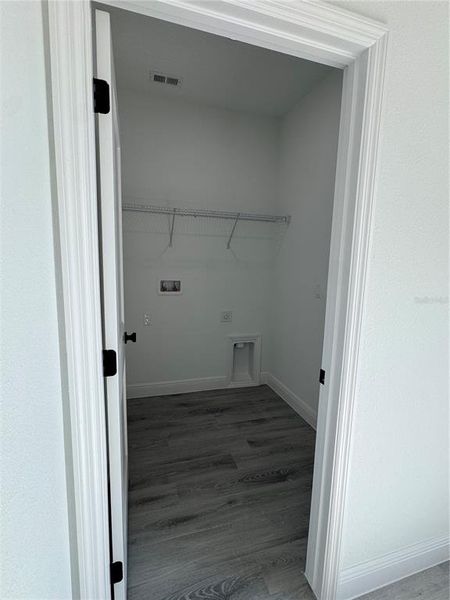 Spacious, unfurnished interior of a new home in , Ocala (Image 21).