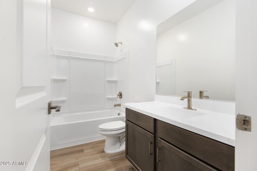 Southwest_Amado_L_011 Southwest_Amado_L_011