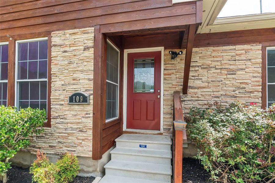 Exterior details and patio area of a home in , Godley (Image 4).