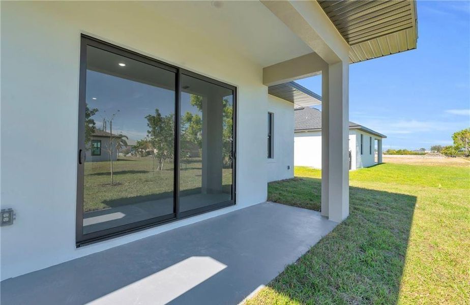 Exterior details and patio area of a home in , Cape Coral (Image 21).