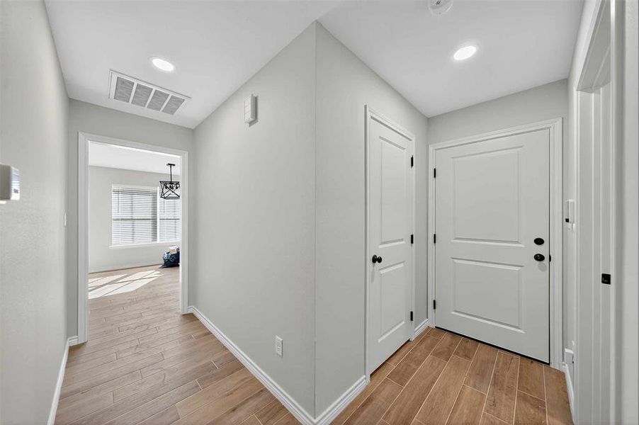 Spacious, unfurnished interior of a new home in , Tyler (Image 17).