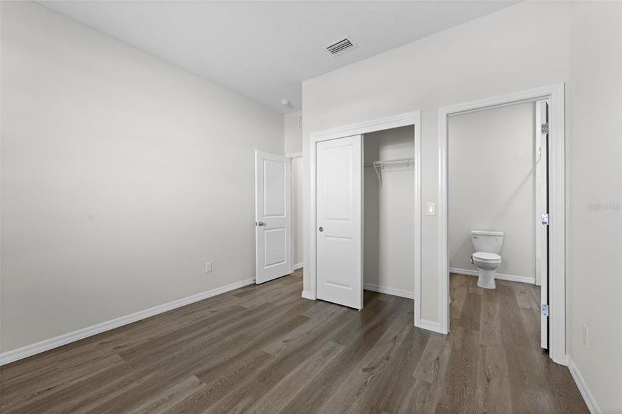 Spacious, unfurnished interior of a new home in , Weeki Wachee (Image 43).