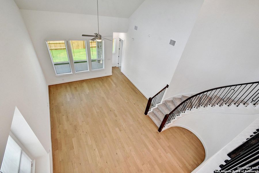 Spacious, unfurnished interior of a new home in Homestead, Schertz (Image 13).