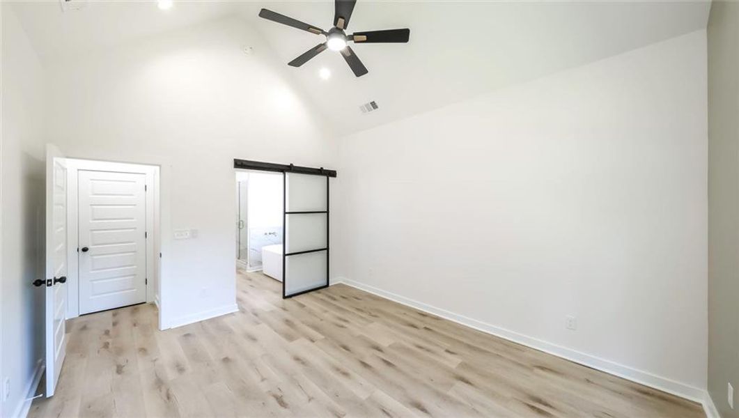 Spacious, unfurnished interior of a new home in , Bremen (Image 34). Spacious, unfurnished interior of a new home in , Bremen (Image 34).