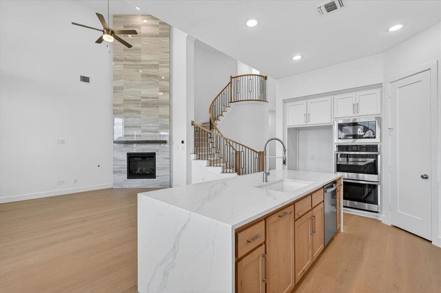 Furnished interior view inside a new home in Quail Hollow, Rockwall (Image 11).