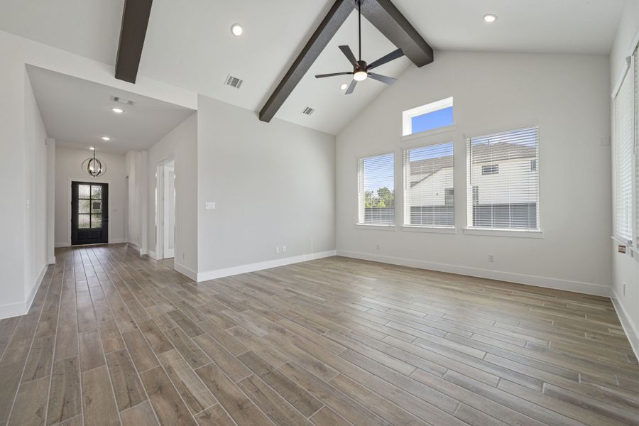 Representative unfurnished interior of a home built from the Malibu – 60′ Lot by Chesmar Homes in Fulshear Lakes, Fulshear (Image 25). Representative unfurnished interior of a home built from the Malibu – 60′ Lot by Chesmar Homes in Fulshear Lakes, Fulshear (Image 25).