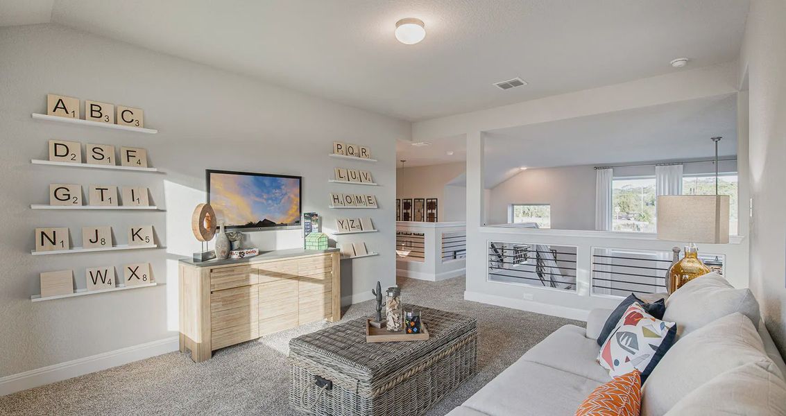 Representative furnished interior of a home built from the Lyndon by Chesmar Homes in Meyer Ranch, New Braunfels (Image 11).