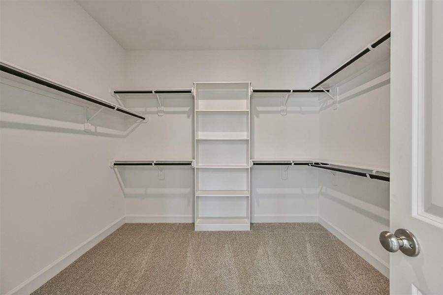 Spacious, unfurnished interior of a new home in Pearland Old Townsite, Pearland (Image 17).