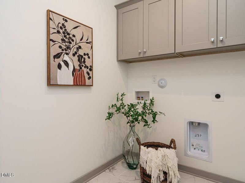 011-1280x960-laundry-room