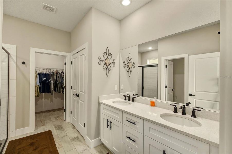 Furnished interior view inside a new home in , Ocala (Image 7).
