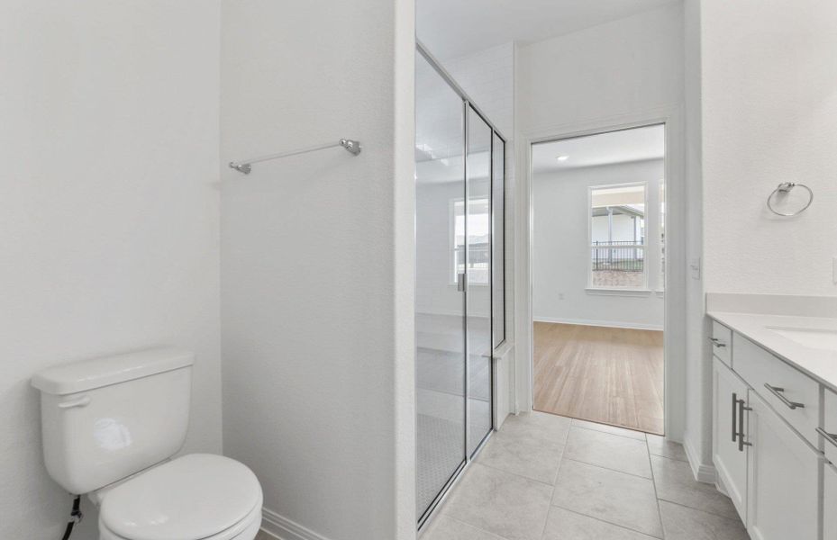Furnished interior view inside a new home in Sun City Texas, Georgetown (Image 9).