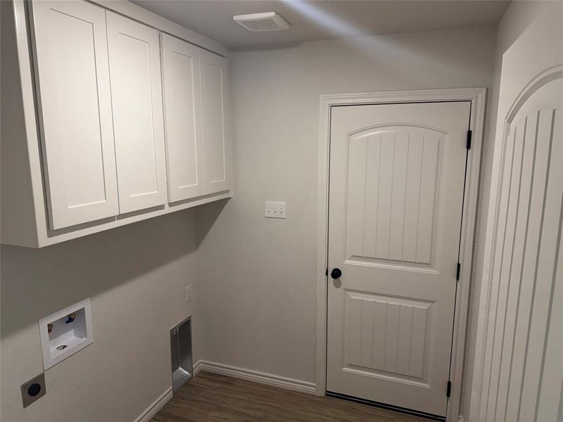 Image 8 of a home in .