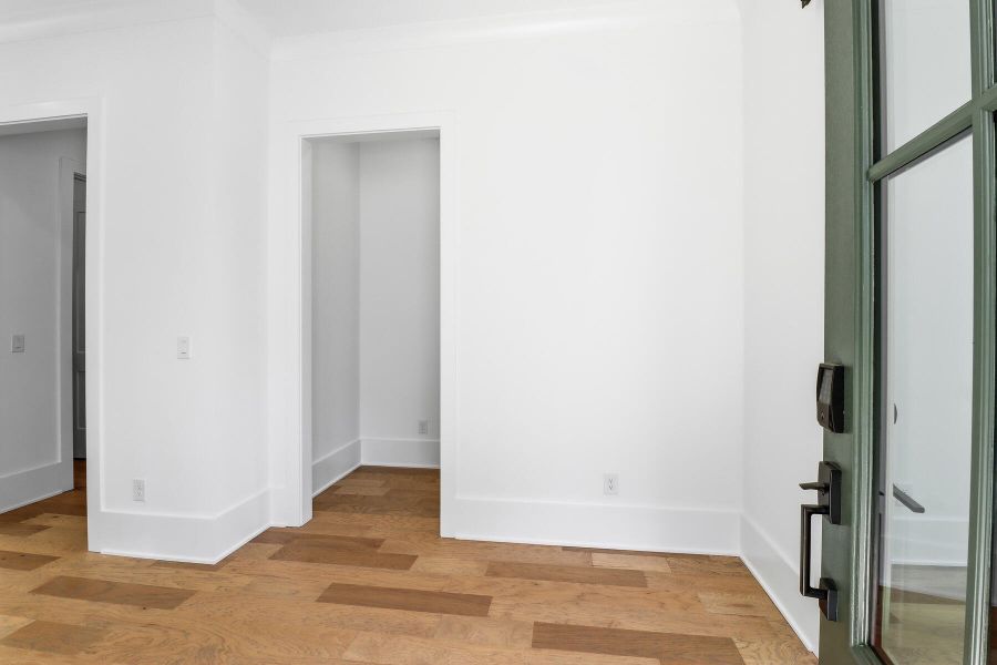 Spacious, unfurnished interior of a new home in The Preserve at Pennys Creek, Johns Island (Image 14). Spacious, unfurnished interior of a new home in The Preserve at Pennys Creek, Johns Island (Image 14).