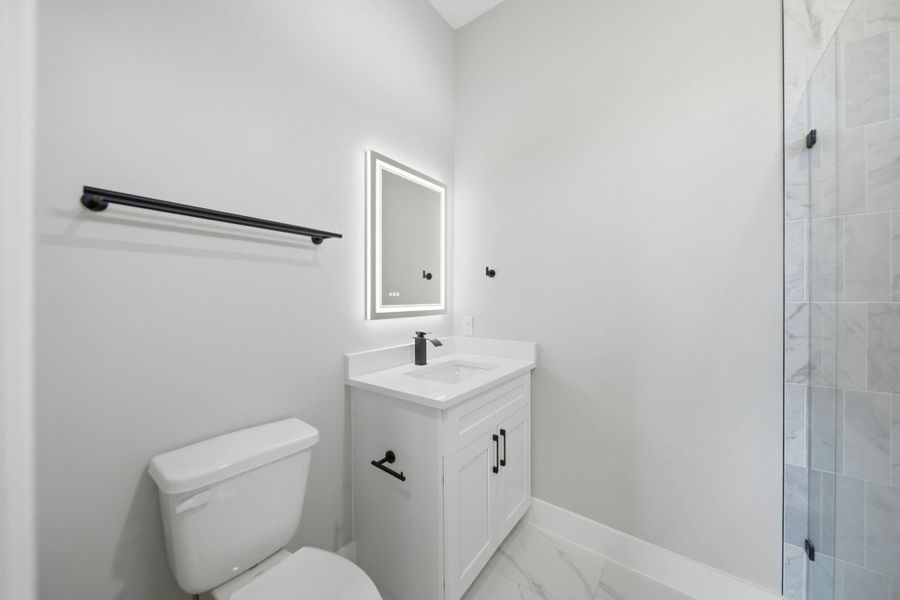 Furnished interior view inside a new home in , Tomball (Image 17).