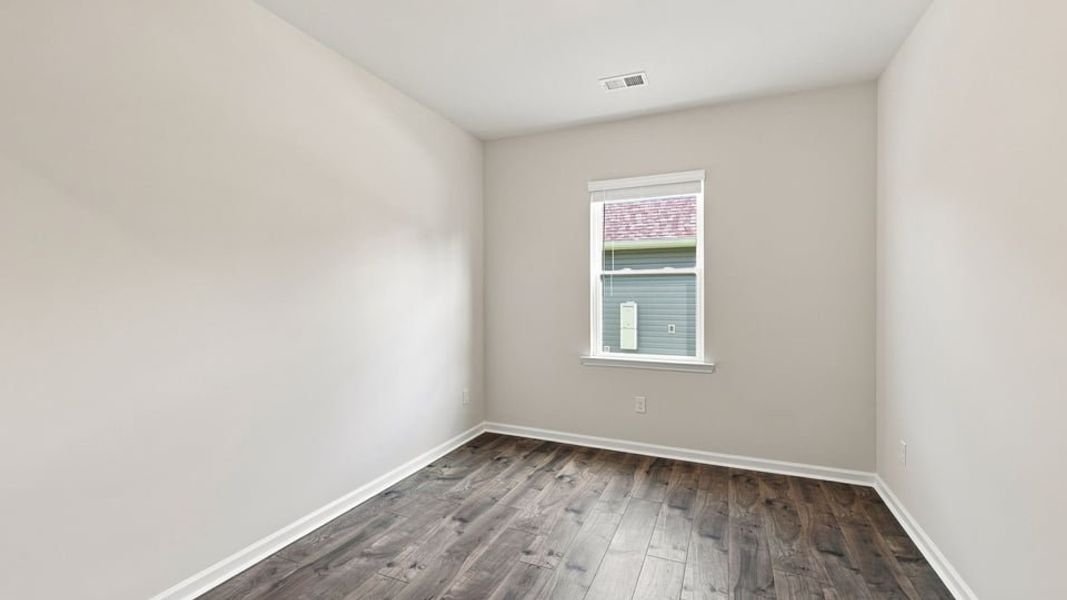 Spacious, unfurnished interior of a new home in Chestnut Ridge, Greenville (Image 21).