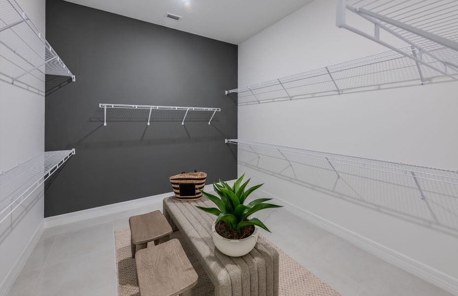 Spacious, unfurnished interior of a new home in Avondale at Avenir, Palm Beach Gardens (Image 17).