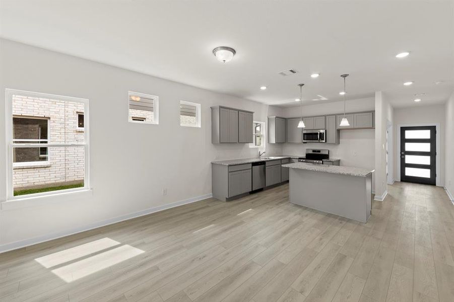 13. 1221 Anderson - Dining 13. 1221 Anderson - Dining