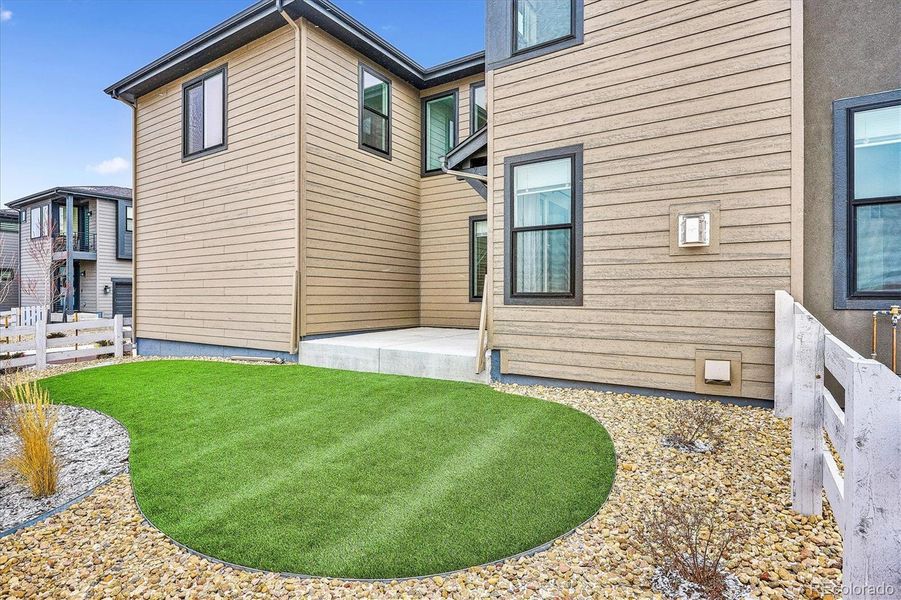 Low maintenance; xeriscape yard & patio Low maintenance; xeriscape yard & patio