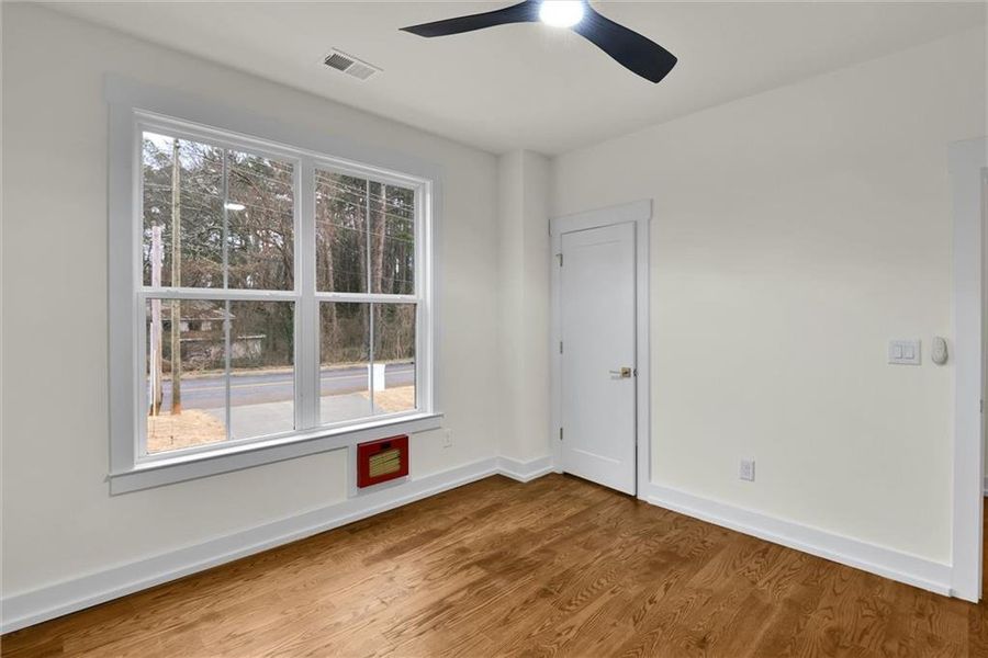 Spacious, unfurnished interior of a new home in , Atlanta (Image 32).