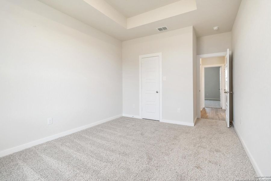 Spacious, unfurnished interior of a new home in Bonita Vista, Pleasanton (Image 22).