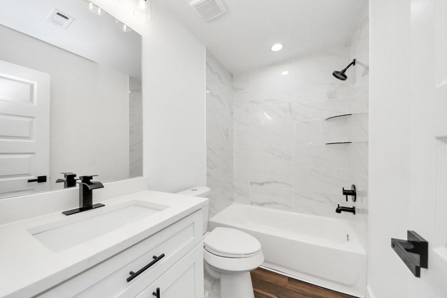 secondary bathroom