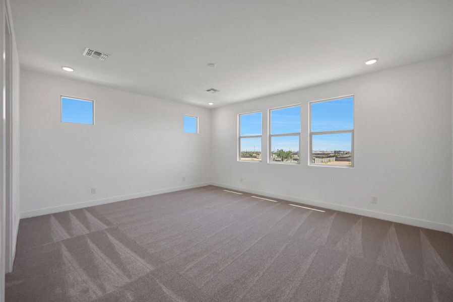 Spacious, unfurnished interior of a new home in Miravida, Surprise (Image 19).