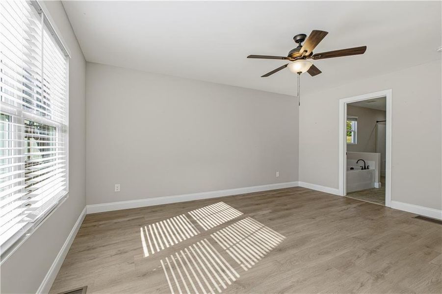 Spacious, unfurnished interior of a new home in , Dahlonega (Image 21).