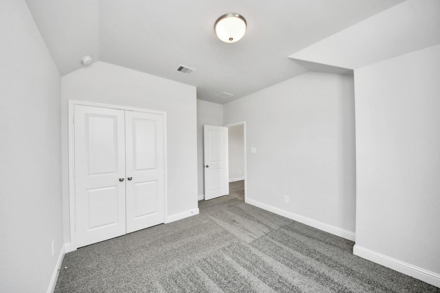 Spacious, unfurnished interior of a new home in Bridgeland: Signature Collection, Cypress (Image 19).