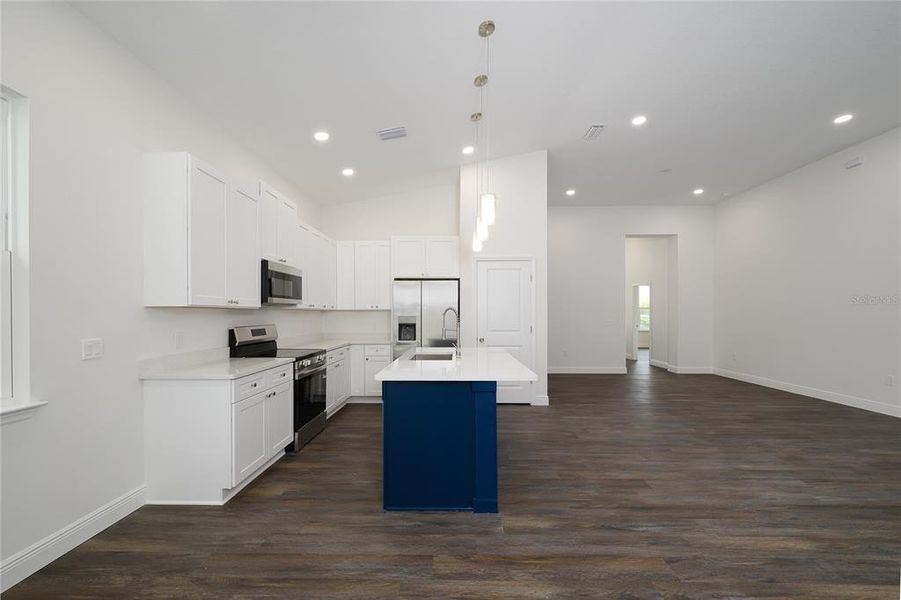 Furnished interior view inside a new home in , Orlando (Image 10).