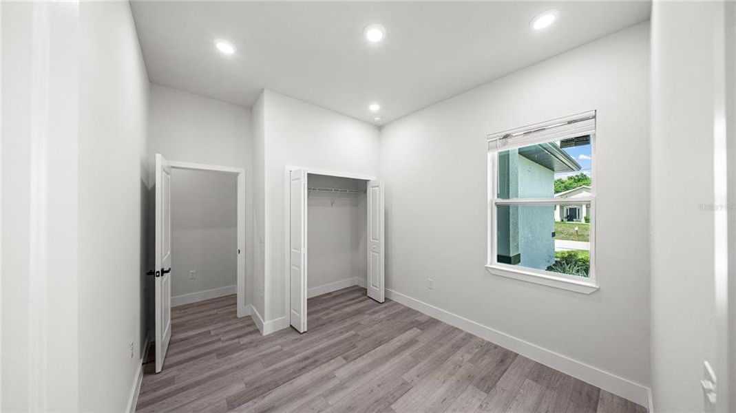 Spacious, unfurnished interior of a new home in , North Port (Image 15).