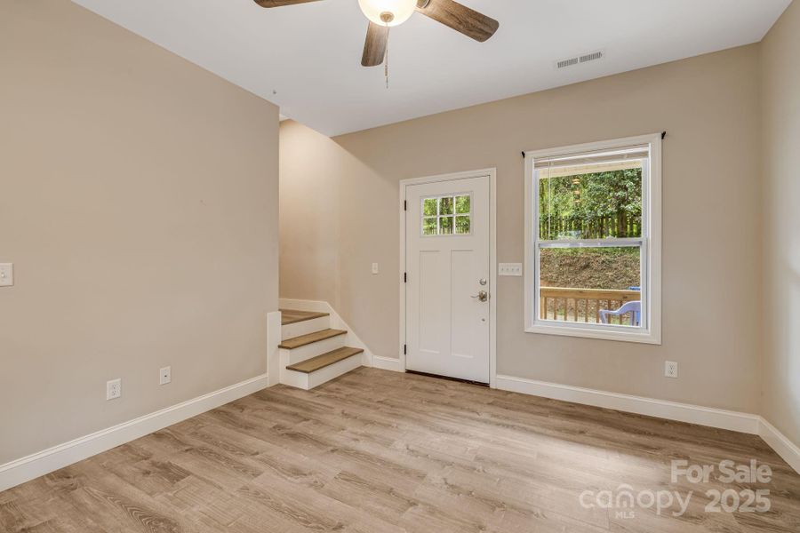 Spacious, unfurnished interior of a new home in , Asheville (Image 34).