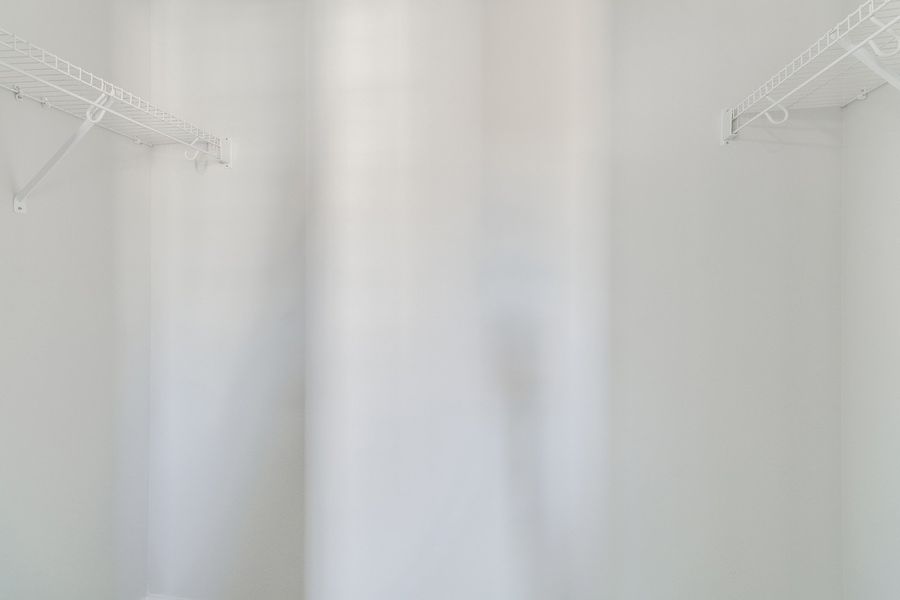 Spacious, unfurnished interior of a new home in Astoria, Columbia (Image 24).