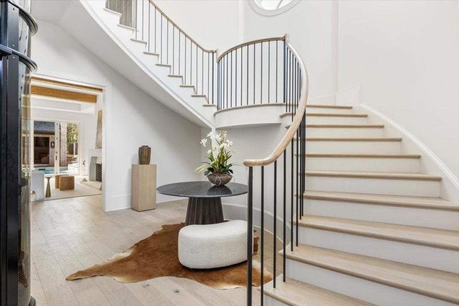 Furnished interior view inside a new home in , Alpharetta (Image 68).