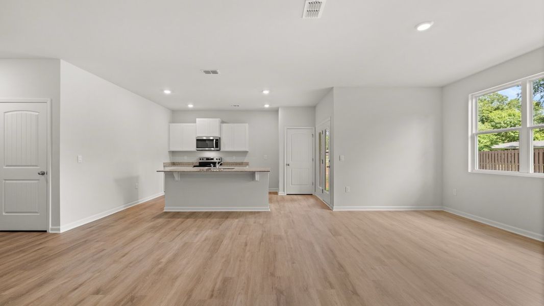 Spacious, unfurnished interior of a new home in Northberry, Rome (Image 15).