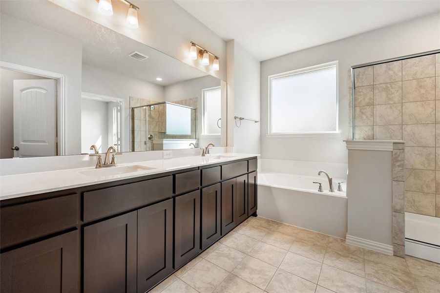 Furnished interior view inside a new home in Covenant Park, Springtown (Image 6). Furnished interior view inside a new home in Covenant Park, Springtown (Image 6).