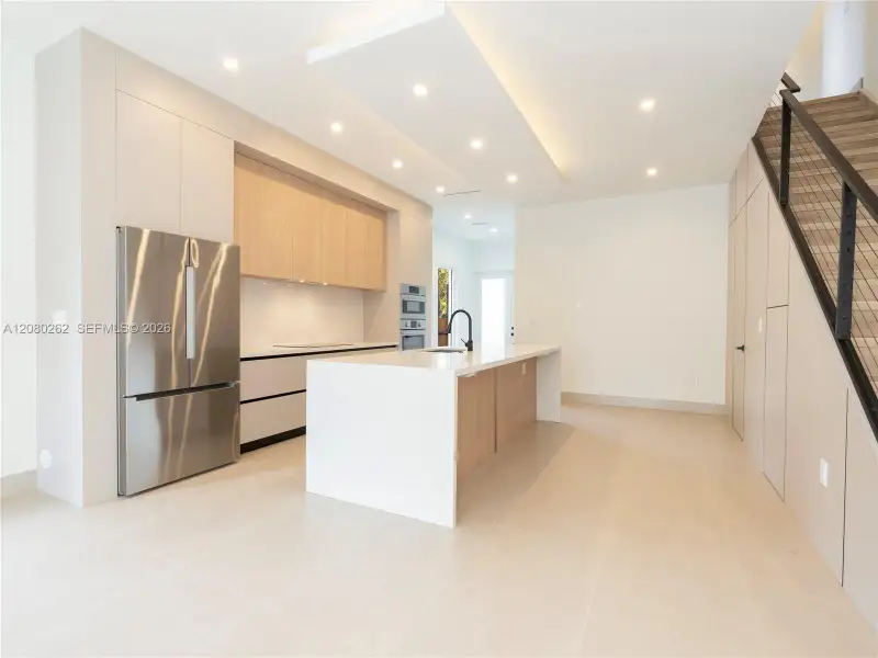 Furnished interior view inside a new home in , Fort Lauderdale (Image 6). Furnished interior view inside a new home in , Fort Lauderdale (Image 6).