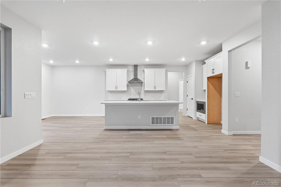 Spacious, unfurnished interior of a new home in Tribute at Lyric, Lone Tree (Image 19).