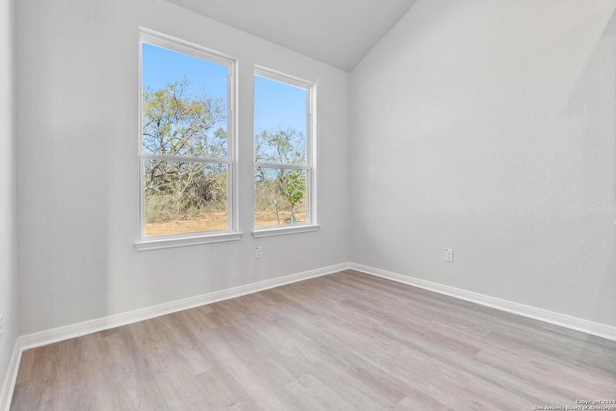 Spacious, unfurnished interior of a new home in Jordan's Ranch, San Antonio (Image 20).